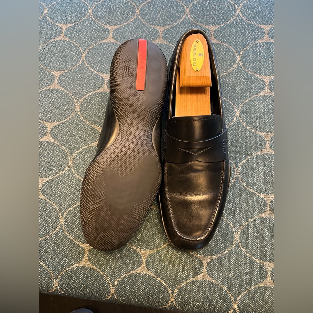 Prada loafer size 8.5 - Picture 3 of 3